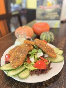 geb. Kürbis auf Salat