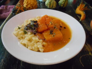 Kürbis Bowl mit Nockerln